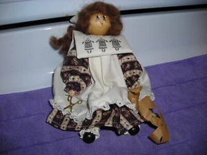 Cloth and Wood Doll with chain of  paper dolls - new - Bild 1 von 1