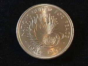 Rare 1945 - 1995 British UK GB £2 Pound United Nations For Peace Coin Nice - Picture 1 of 2