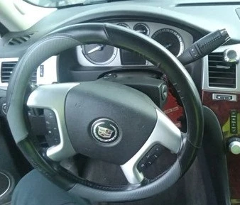 2007-2010 Cadillac Escalade LH Driver Steering Wheel Airbag OEM - Image 1 of 3