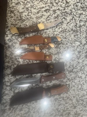 Lot Of Knives - Image 1 of 2