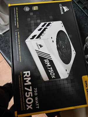 Corsair rm750x White  - Immagine 1 di 4