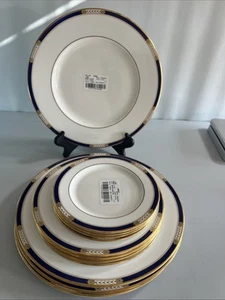 Set 4 PIATTI LENOX ROYAL TREASURE Osso Bianco Cina Fascia Blu e Oro - Foto 1 di 8