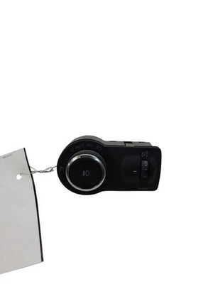 ENVISION  2019 Dash/Interior/Seat Switch 621799 - Image 1 of 4