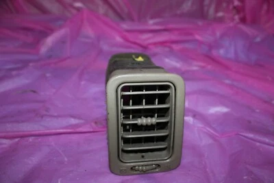 Chevrolet Tahoe Silverado GMC Sierra RH Tan Dash a/c Air Vent Assembly used OEM - Image 1 of 2
