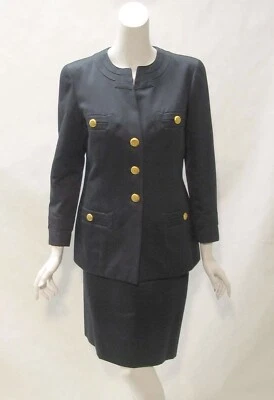 Chaqueta y falda Chanel vintage negra 42 tiene botones grandes Chanel dorados raro encontrar Foto 1 de 4