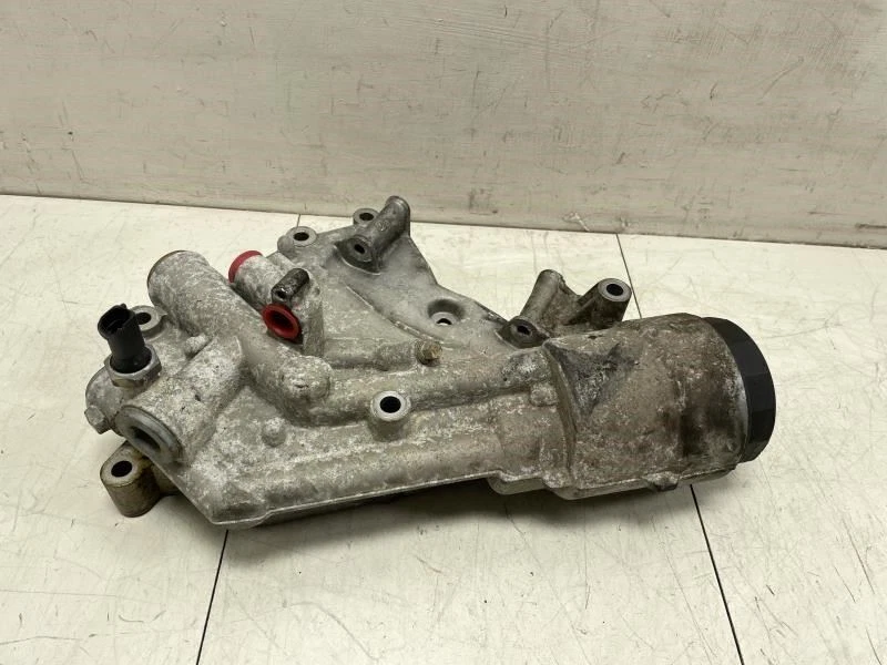 Volkswagen Touareg 2005 pasajero delantero derecho filtro de aceite carcasa OEM+ Foto 1 de 4