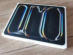 Apple iPad Pro 13" M4 256GB - WiFi & Cellular (BRAND NEW!) - Picture 1 of 2