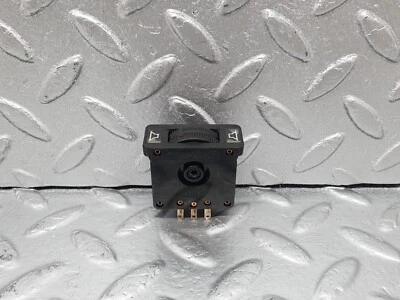 ⚙43654⚙ Mercedes-Benz C126 380SEC Coupe Speaker Volume Control Switch - Image 1 of 4