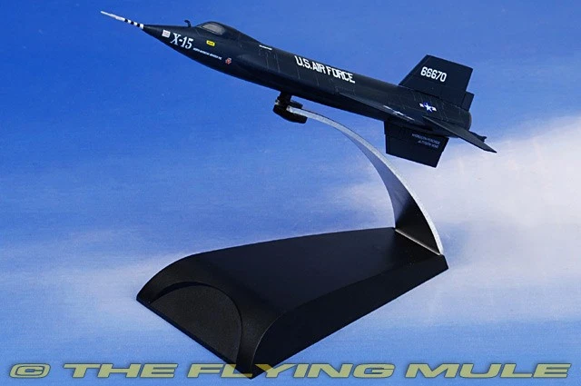 Dragon Models 1:144 X-15A USAF Scott Crossfield #56-6670 - Image 1 of 4