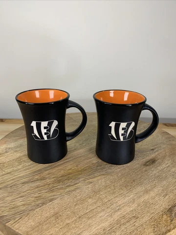 2 Cincinnati Bengals 10 Oz Coffee Mugs Cover