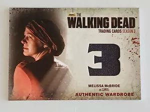 MELISSA McBRIDE as Carol Wardrobe Card #M18 Walking Dead S3 (Cryptozoic, 2014) - Bild 1 von 3
