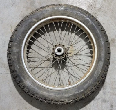 Rueda trasera 1970 BSA A50 Goldstar 500 70 Foto 1 de 4