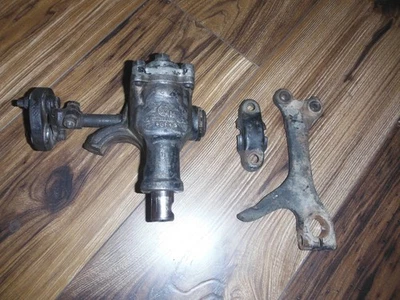 Caja de cambios de dirección original Volkswagen Beetle, Thing VW Bug Pitman alemán OEM Foto 1 de 4