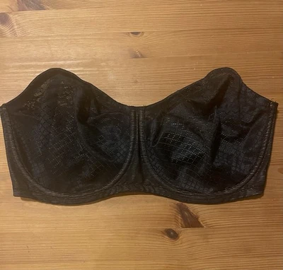 Sujetador negro con aros minimizador sin tirantes Wacoal Visual Effects 854310 36G Foto 1 de 4