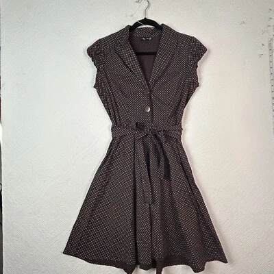 Vestido para mujer Ruby Fox 11 manga gorra cuello Shaw abotonado línea A marrón Foto 1 de 4