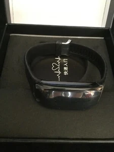Bluetooth IOS Heart-Rate Monitor Smartband Fitness Tracking Bracelet - NIB - Picture 1 of 3