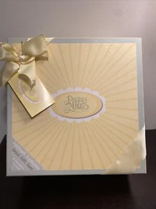 PRECIOUS MOMENTS HALLMARK EXCLUSIVE GREAT GIFT IDEA - Picture 1 of 13
