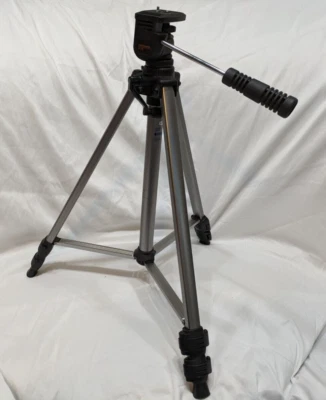 Vanguard VT-118 Tripod - Image 1 of 4