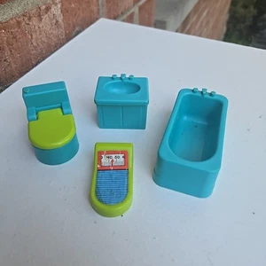 Vintage Fisher Price little people Blue bathroom set: toilet, tub, sink, Scale - Picture 1 of 6