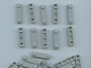 Lego x 20 hellbläulich graue Platte, modifiziert 1 x 4 mit 2 Noppen mit Nut 41740 - Bild 1 von 1