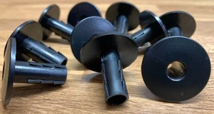 10x Hole Tidy Single Grommet Cable Entry Cover Feed Through Black 10mm Shaft - Picture 1 of 2