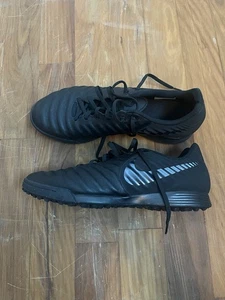 Nike Tiempo Sportschuhe schwarz Größe EUR 44.5 / US 10.5 Sehr Guter Zustand - - Bild 1 von 5