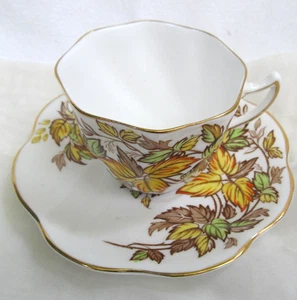 Vintage ROSINA Colorful Fall Leaves TeaCup & Saucer gold trimmed. - Picture 1 of 6