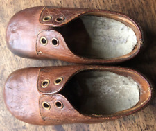 Ancienne et charmante paire de chaussures en cuir enfant bébé pointure 18.
