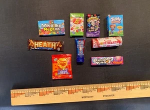 Posten Zuru Mini Marken Feinschmecker Süßigkeiten Serie Miniatur Hot Toy Snacks - Bild 1 von 24