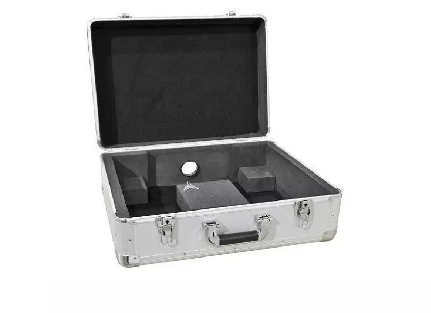 DJ LP Deck Turntable Aluminium Storage Flight Carry Case - Lightweight, Silver - Image 1 of 3