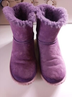 UGG Boot  Kids MINI BAILEY BOW II 1017397K  Violet Bloom Size 3 Pre own Purple - Image 1 of 4