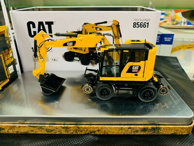 Caterpillar Cat M323F Railroad Wheeled Excavator 1:50 DieCast Masters DM85661 - Image 1 of 4
