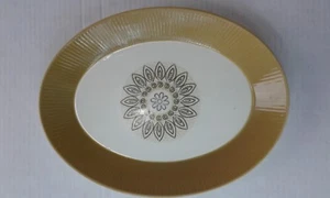Servizio piatto ovale vintage 11 1/2" raccolta oro bordo senape centro margherita fiore - Foto 1 di 6