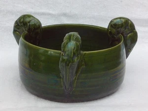 ANTIQUE EARLY 20TH CENTURY CONTINENTAL POTTERY BOWL WITH PRAWN DESIGN . M3648 - Picture 1 of 6