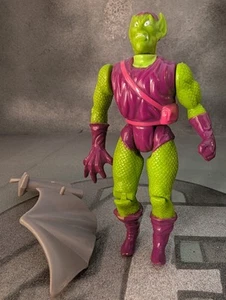 Green Goblin 1991 Actionfigur mit GLIDER TOY BIZ Spider-Man Super Villain Spielzeug - Bild 1 von 8