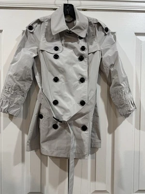 Burberry London light gray double breasted belted short trench coat  Size 4 - Image 1 of 4