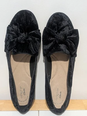 Sapatilhas Clarks Collection Black Bow Detalhadas -Gracelin Jonas Novas 9 1/2 W  - Imagem 1 de 4