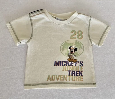Camiseta Disney Vintage Bordada Mickey Mouse Jungle Trek Aventura 24M Foto 1 de 4