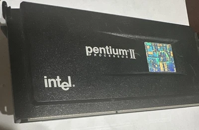 CPU Intel Pentium PII 333/512/2.0V S1 (Slot1) SL2KA OR SL2S5 or SL2TV - Image 1 of 3