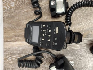 Canon MT-24EX Macro Twin Lite Flash Speedlite for DSLR Macro Photography *READ* - Picture 1 of 6