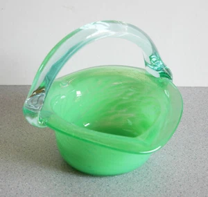 Kerry Crafted Glass, Ireland, signed art glass basket, clover pontil, Mcsweeney - Bild 1 von 7