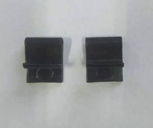 KOTFLÜGEL VORNE FIAT UNO TURBO PAAR FEDER CLIPS BEFESTIGUNG - Bild 1 von 3