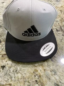 Adidas Men's Classic Two Tone Flat Brim Snapback Hat - Picture 1 of 4