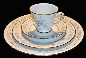 Vintage Noritake "Carolyn" #2693 Contemporary Fine China Dinnerware - Picture 1 of 9