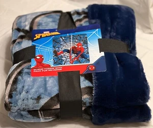 SPIDER-MAN! Marvel Plush Blanket. - Picture 1 of 4