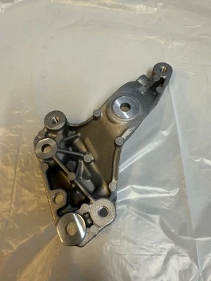 Air Conditioning Compressor Bracket oe 9808515080 - Image 1 of 3