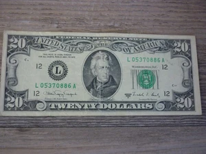 VINTAGE SERIES 1988 A $20 DOLLAR BILL FEDERAL RESERVE NOTE - Picture 1 of 2