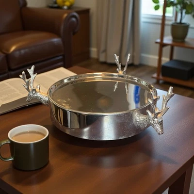 Candelabro 3 cabezas de ciervo de 6” de diámetro tono plateado Lodge o decoración de Navidad  Foto 1 de 3