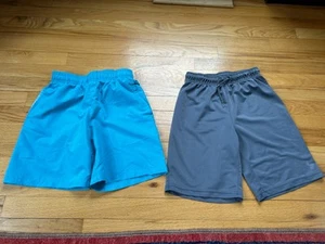 Paket 2 Jugendshorts Größe Medium türkisblau mit Taschen (Under Armour, Place) - Bild 1 von 6