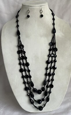 "Collar Lia Sophia For The Boys 30"" cuentas negras firmado triple hebras y bonificación" Foto 1 de 4